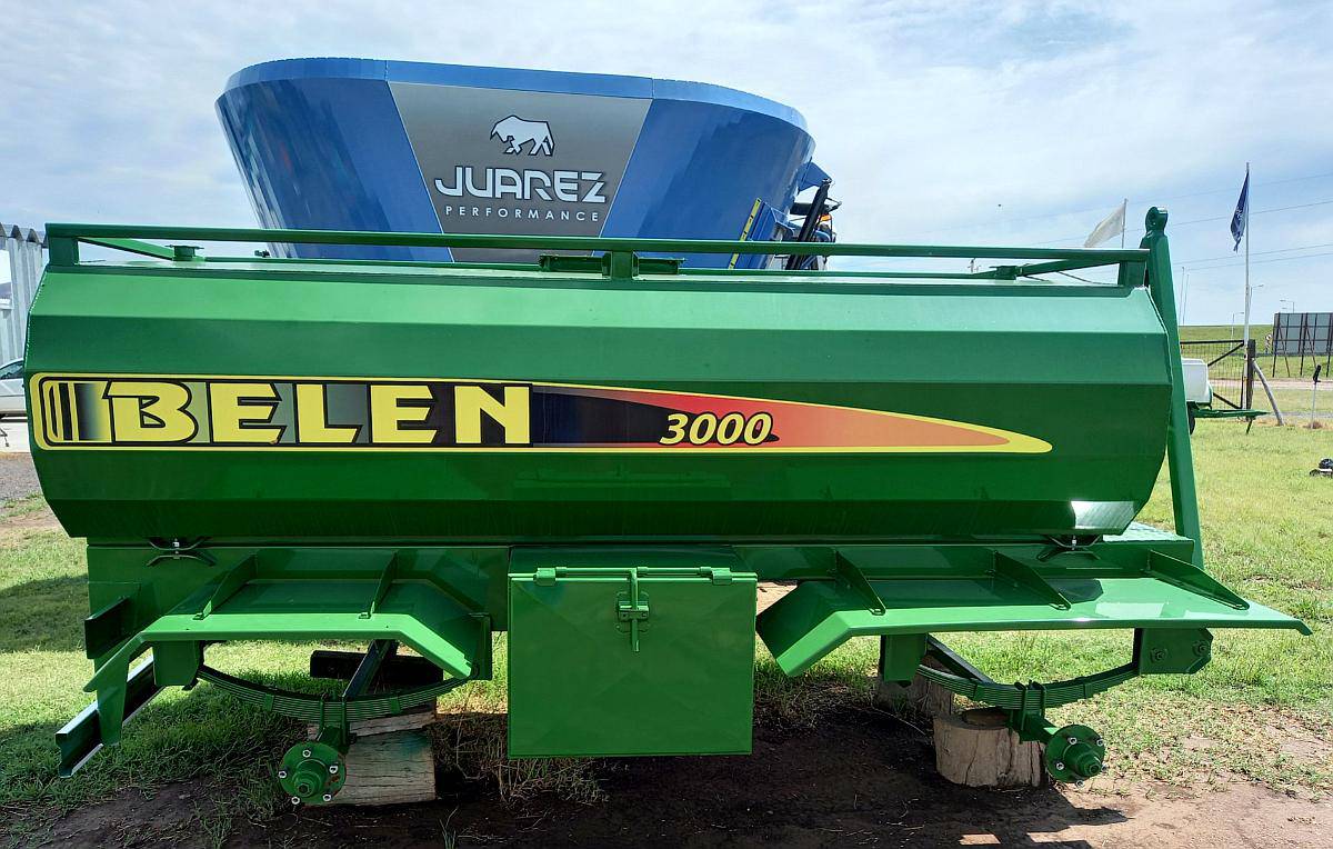 Acoplado Tanque Belen de 3000 Litros con Cajon Lateral