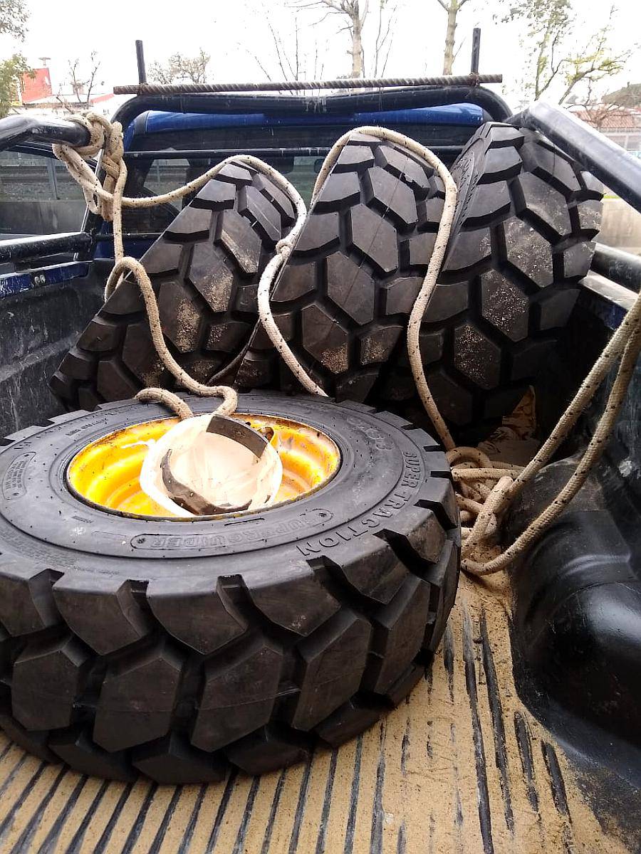 Cubiertas Macizadas 10-16.5 para Minicargadora Minipala