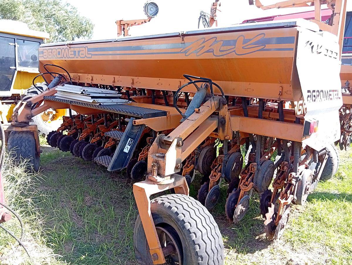 Sembradora Agrometal MX 23 a 21 Máxima Autonomía, Alfalfero.
