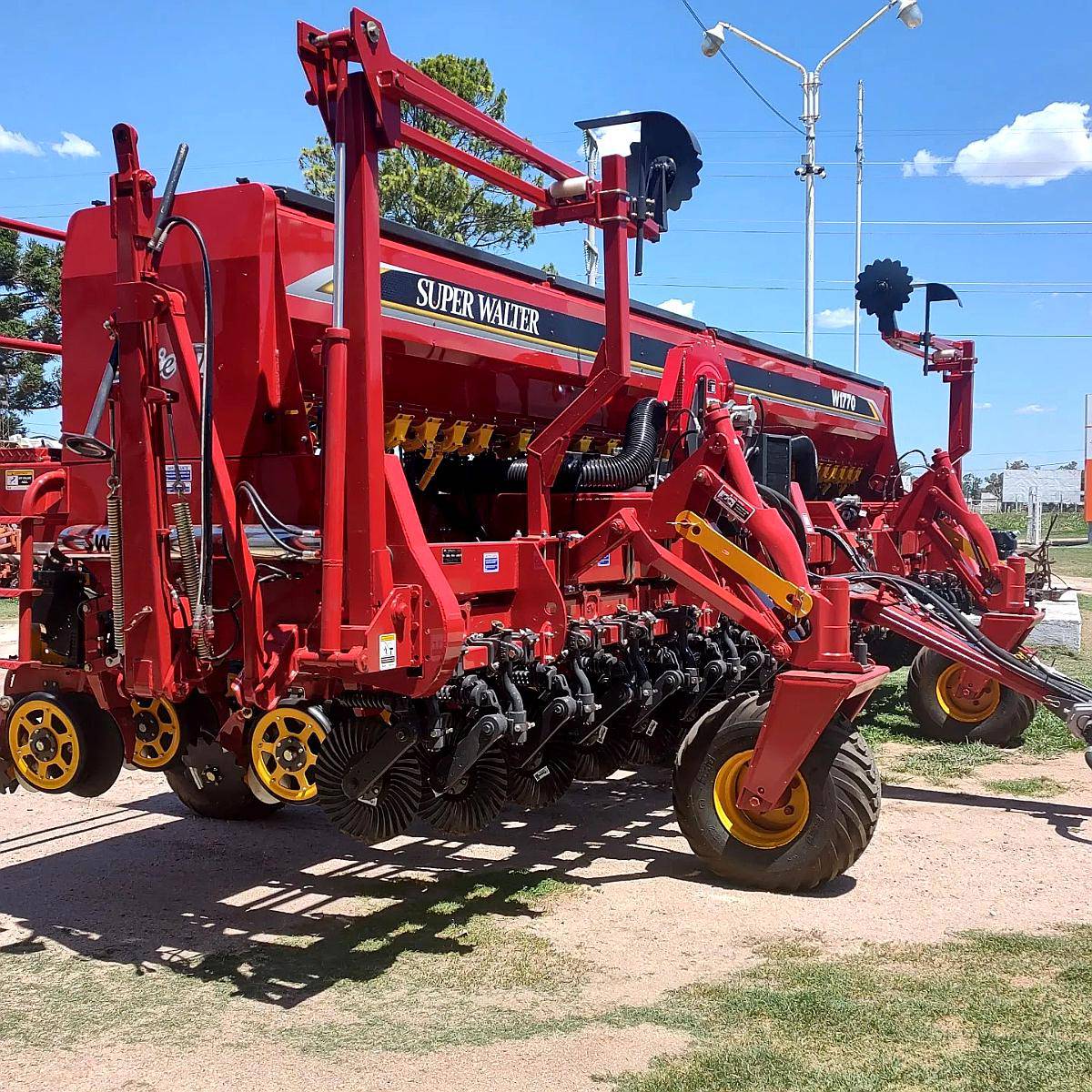 Sembradora sw 1770 de 31 a 26 y variable de 16 a 52 5 agroads