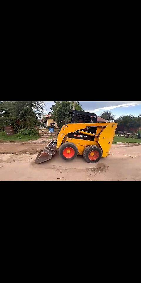 Mini Cargadora Iron año 2015 + Carreton