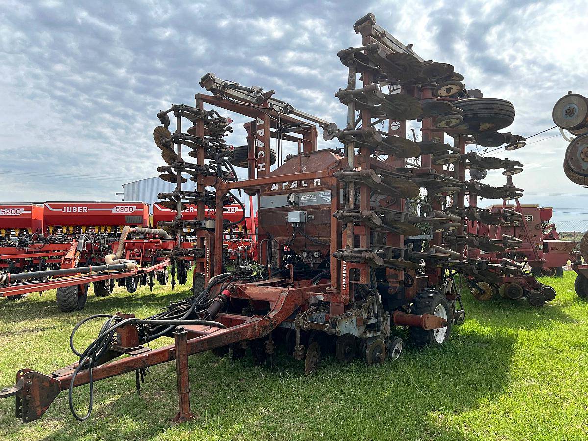 Sembradora Apache 18000 de 37 a 2