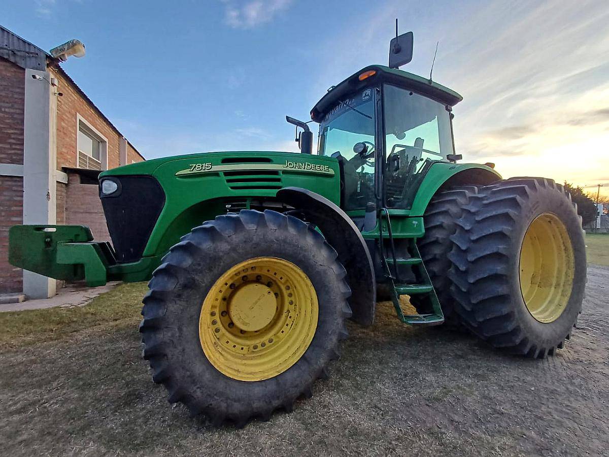 Tractor John Deere 7815, año 2010