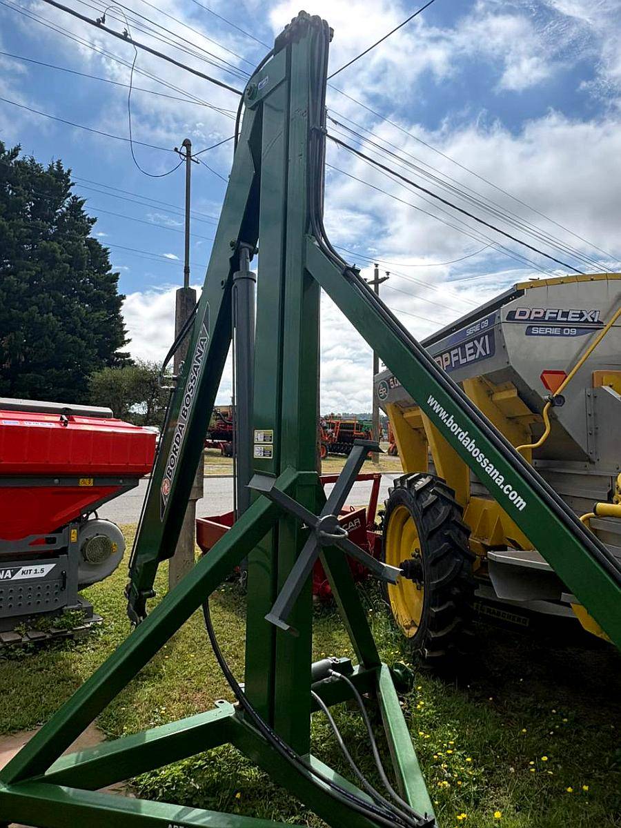 Pluma Borda Bossana con Grúa de 3 Movimientos