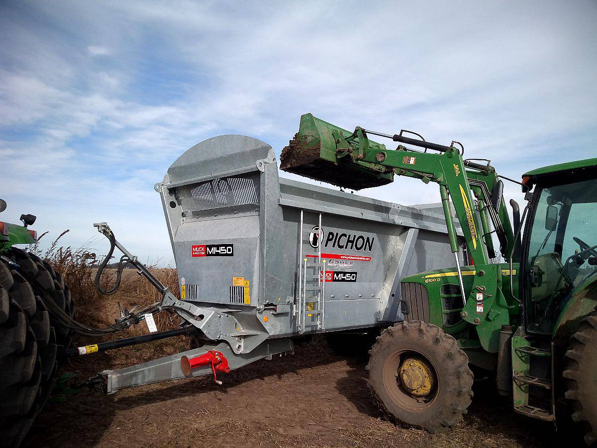 Fertilizadora P/orgánicos y Calcáreos Pichon MUCKMASTER1450