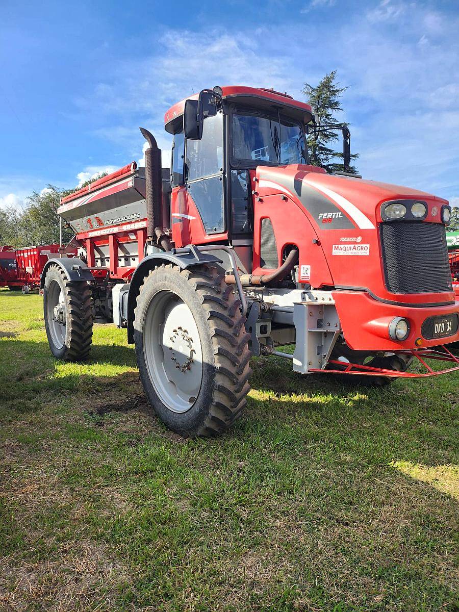 Fertilizadora Fertec 618 año 2018 con Piloto