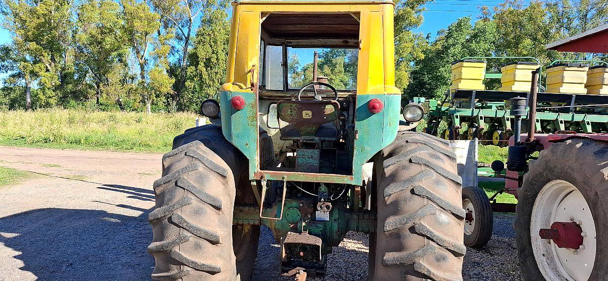 Tractor Jhon Deere 4420