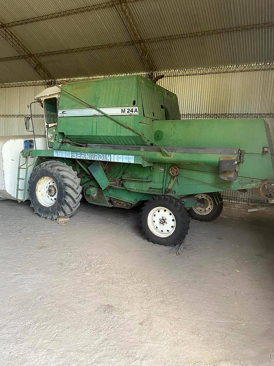 Cosechadora Marca Bernardin M 24 a