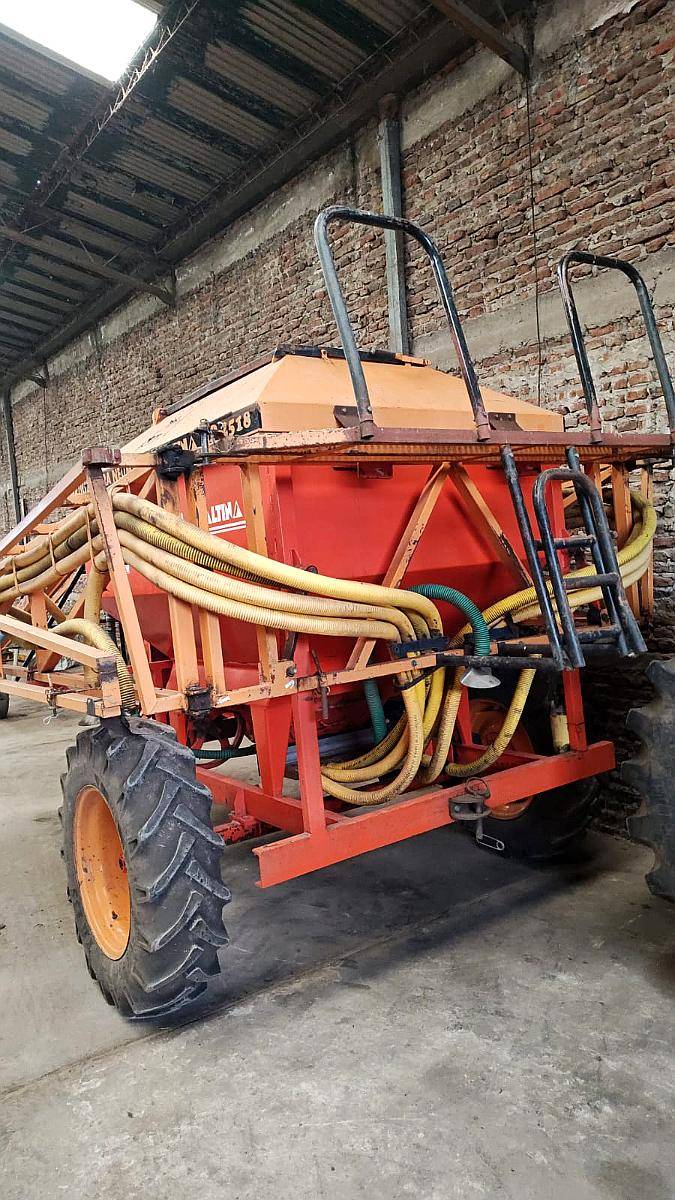 Fertilizadora Altina HP 2518 de 18 Mts