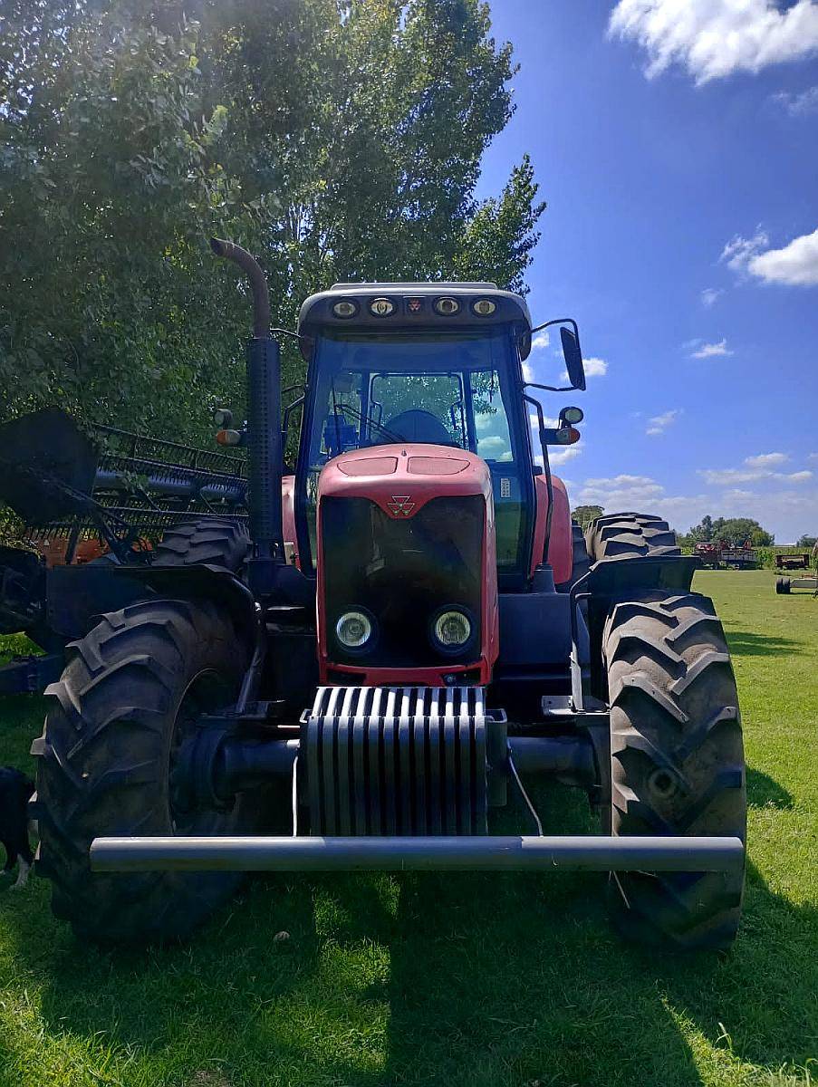 Tractor Massey 7415 año 2014 MAS Sembradora Apache 7200,