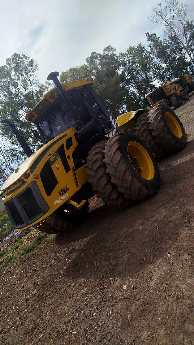 Pauny 500c Evo. año 2014. Cummins 220hp. 1000hs Reparado.