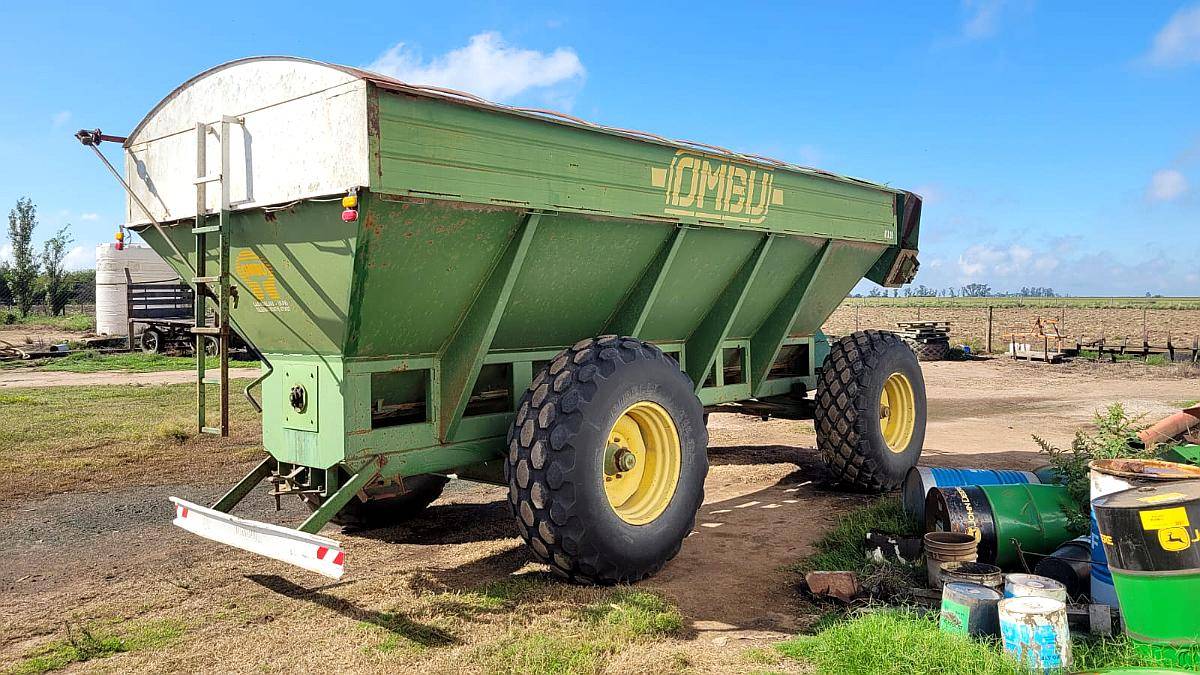 Tolva Autodescargable Ombu ATA 20 con Balanza y Lona