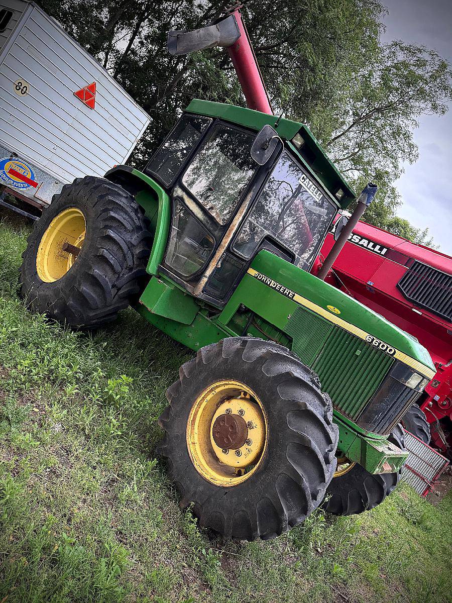Tractor John Deere 6600