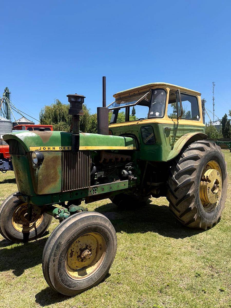 John Deere 3420 Única Mano