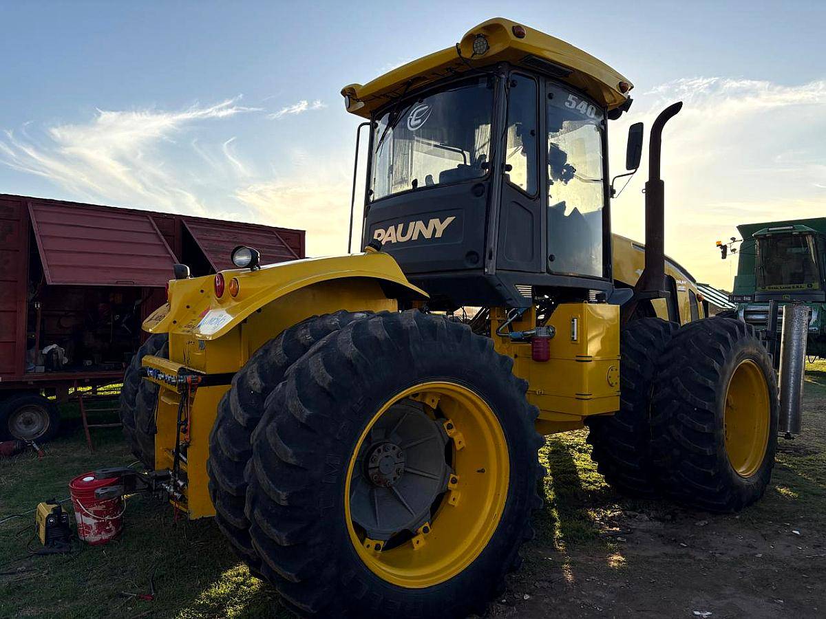 Tractor Pauny Novo 540