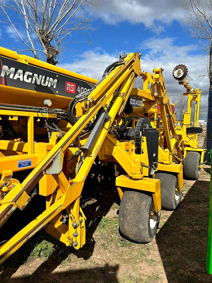 Sembradora Ascanelli Magnum RS 4000 Neumática de 18 a 52cm