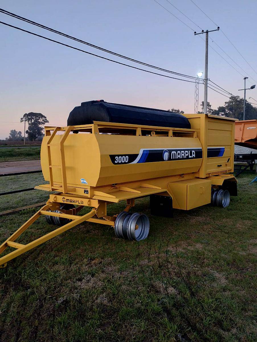 Acoplado Tanque Combustible 3000lts Marpla C/taller Trasero