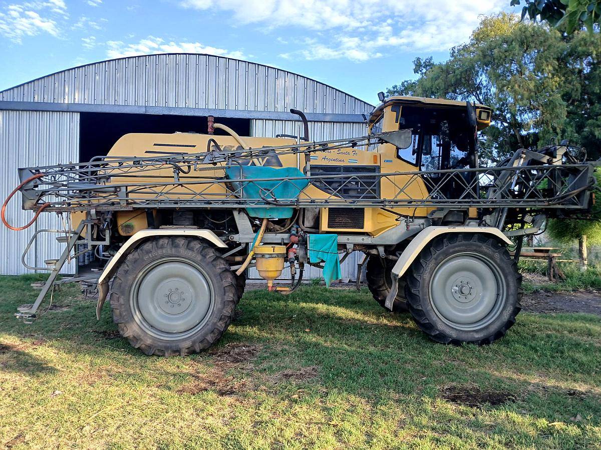 Fumigadora Pla con Motor Deutz 120 HP en muy Buen Estado