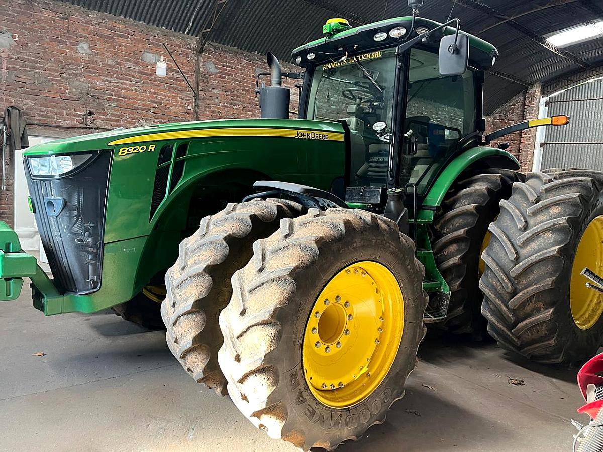 John Deere 8320r año 2017