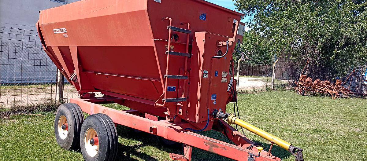 Mixer Mainero Modelo 2910 con Basculas Magris.
