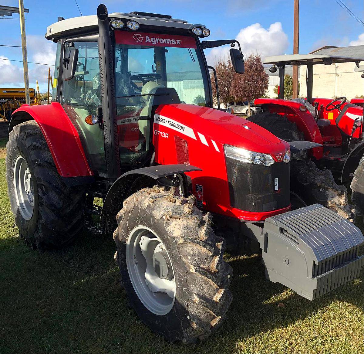 Tractor Massey Ferguson 6713r