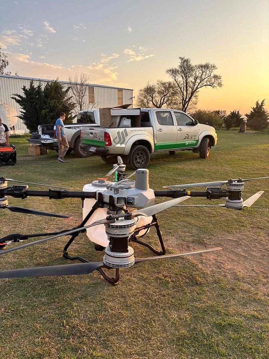 Dron Fumigador DJI Agras T-100 - Equipo Completo