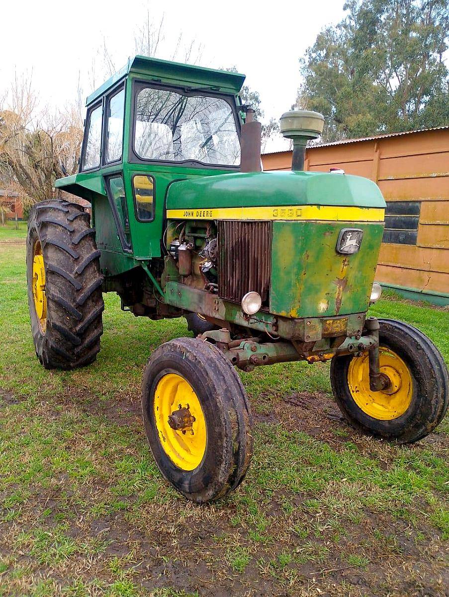 Tractor John Deere 3530