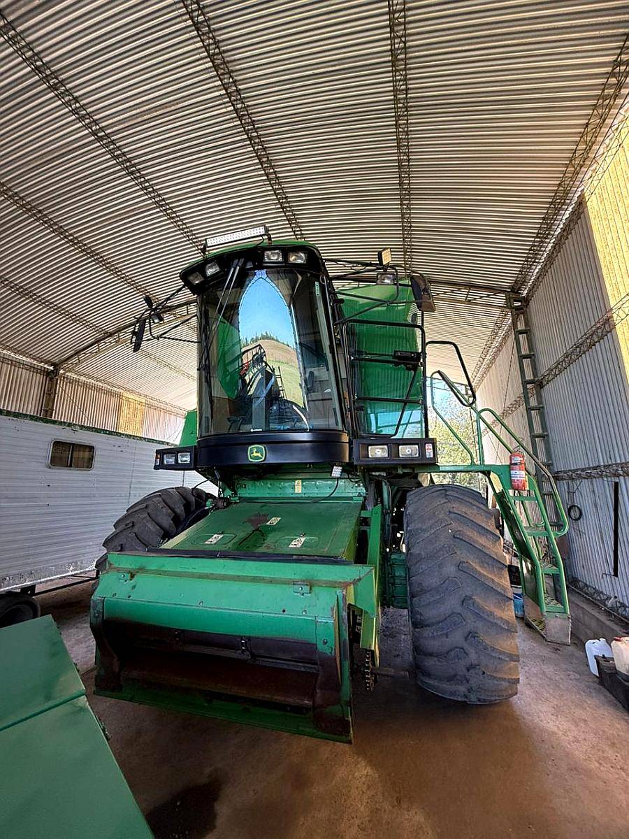 John Deere 1550, con Plataforma 25p