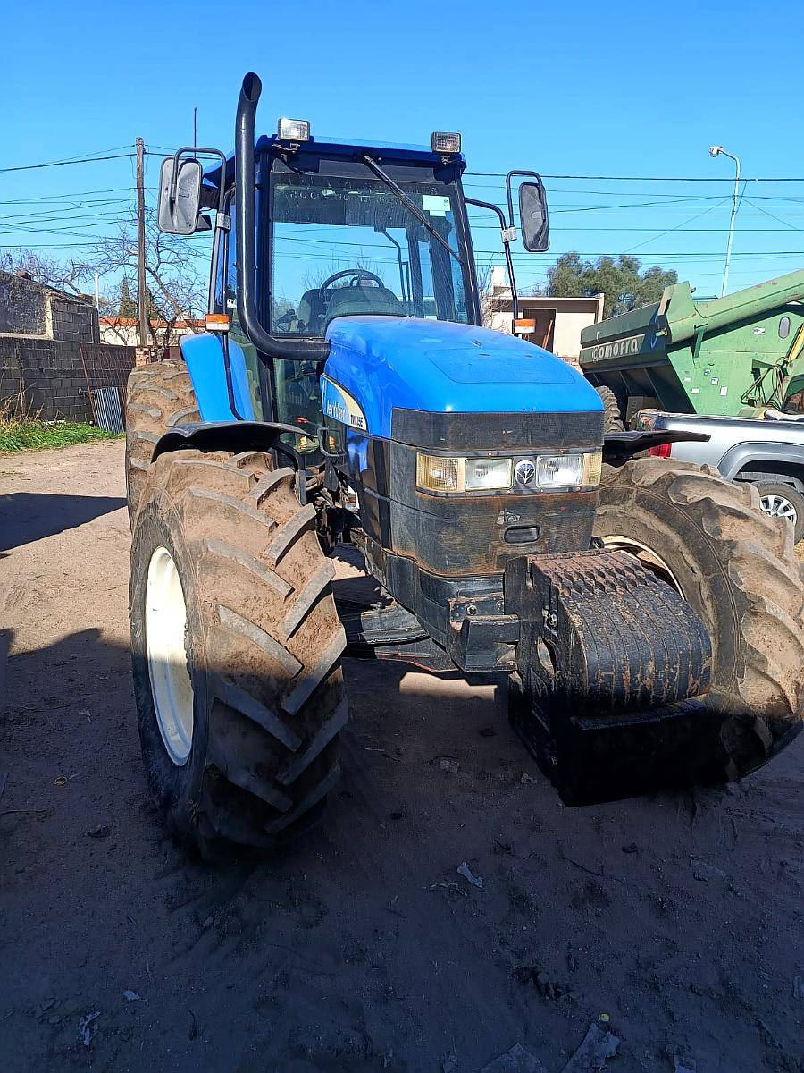Tractor New Holland Tm135e año 2009 con 6000 Horas