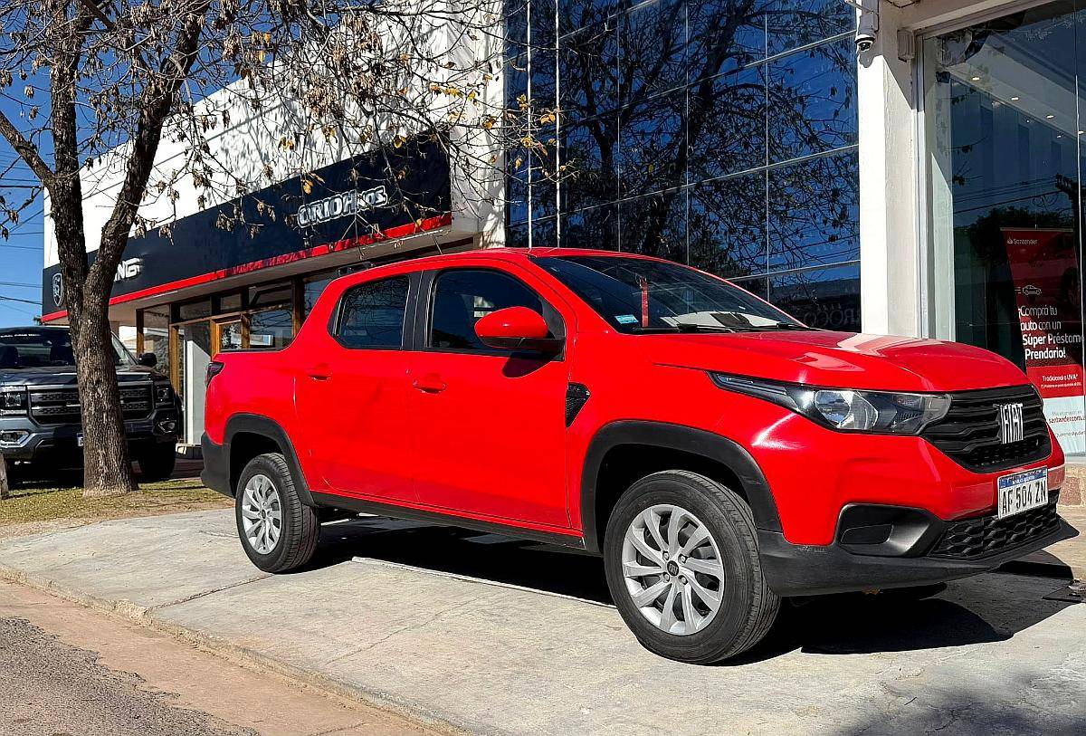 Fiat Strada D/C 1.4 Endurance año 2022 Rojo. con 141.000km.