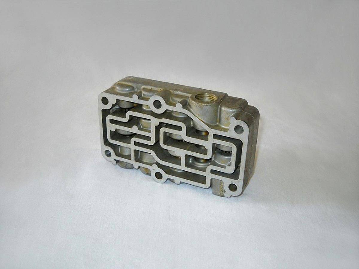 Caja de Valvula John Deere