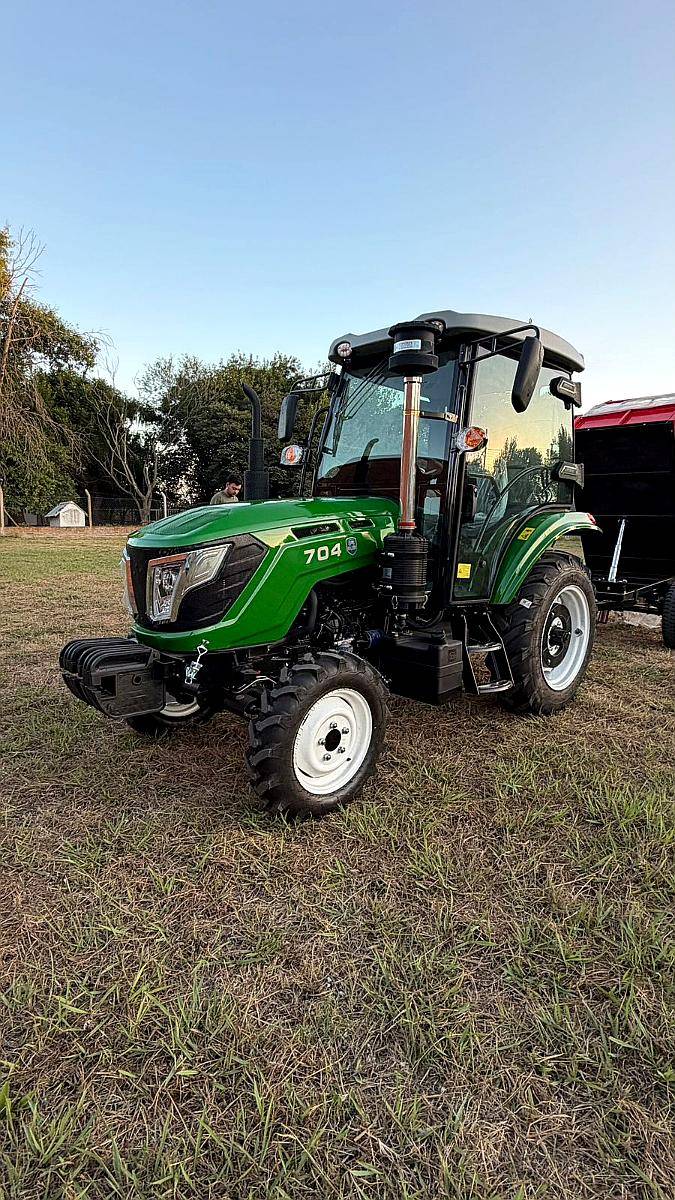 Tractor 70 HP Cabinado