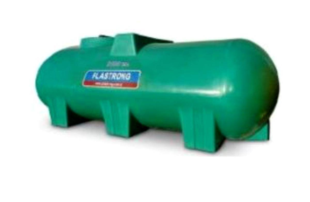Tanques Fijos Aereos de Plastico Plastrong Ovalado con Bases