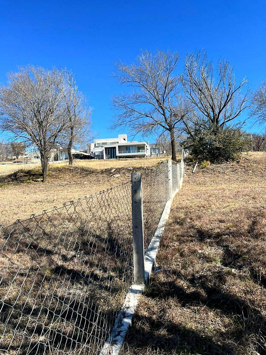Lote en Country Altos de Carlos PAZ