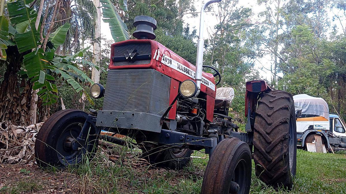 Tractor MF1078 Buen Estado