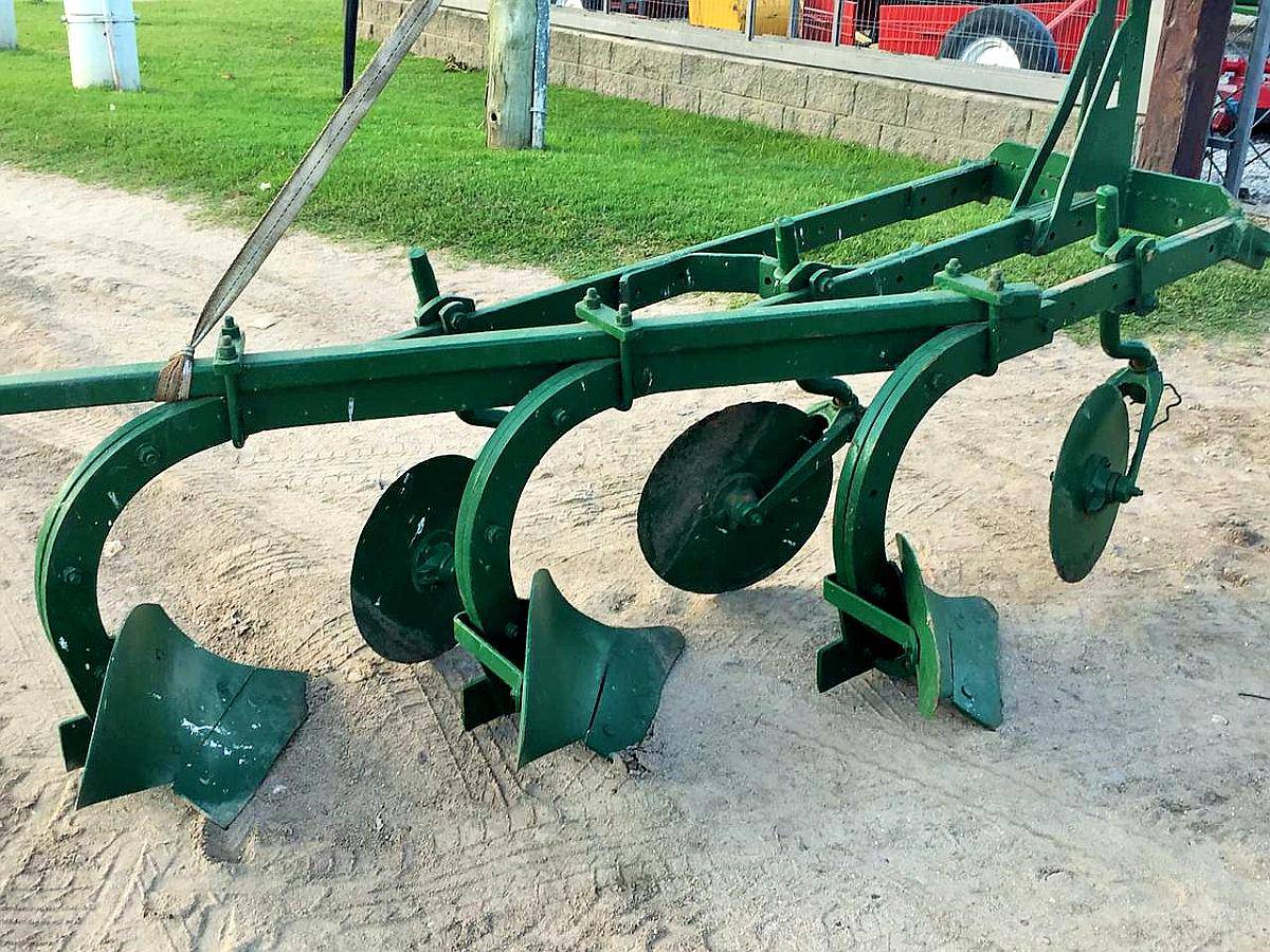 Arado de 3 Rejas para 3p Año 2012 50.000 Agroads