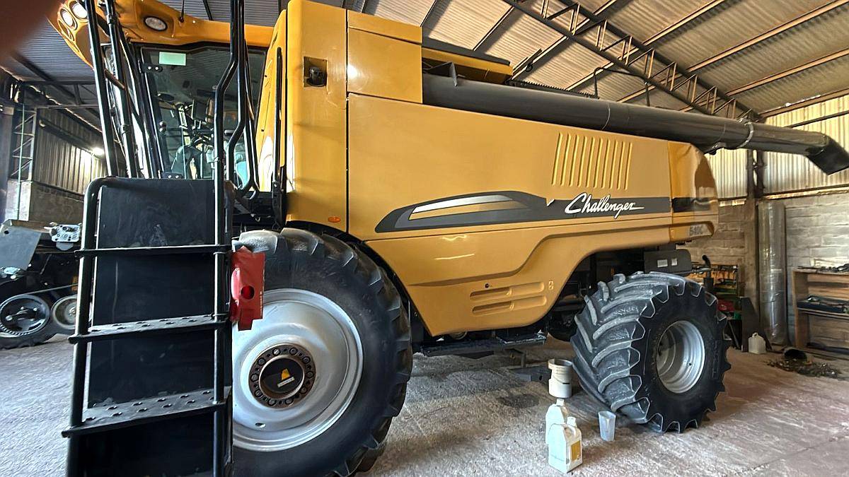 Cosechadora Challenger 540c 2011 C/ Draper 0km