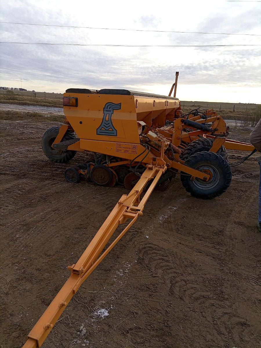 Sembradora Agrometal MX 33/21