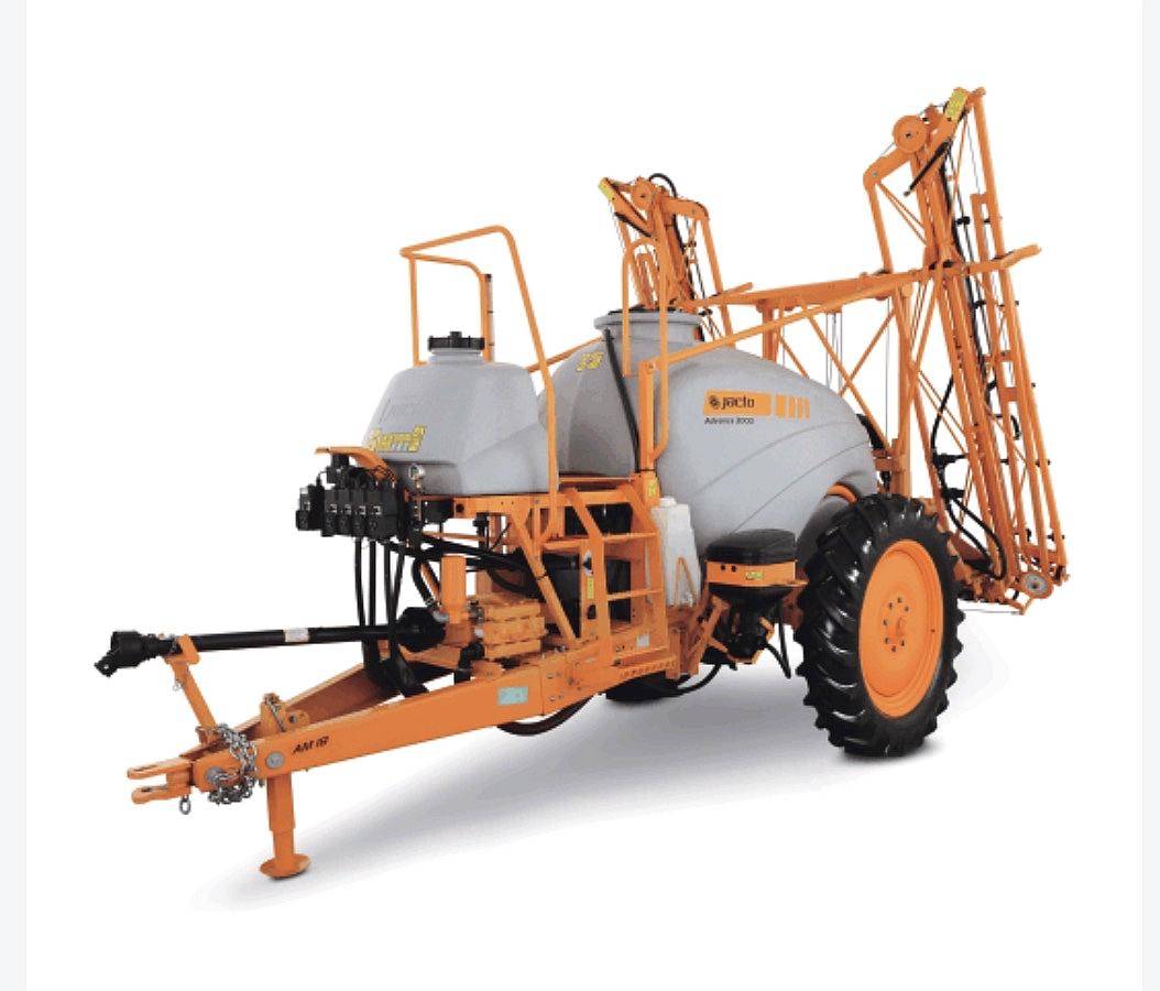 Pulverizadora de Arrastre Jacto Advance 3000