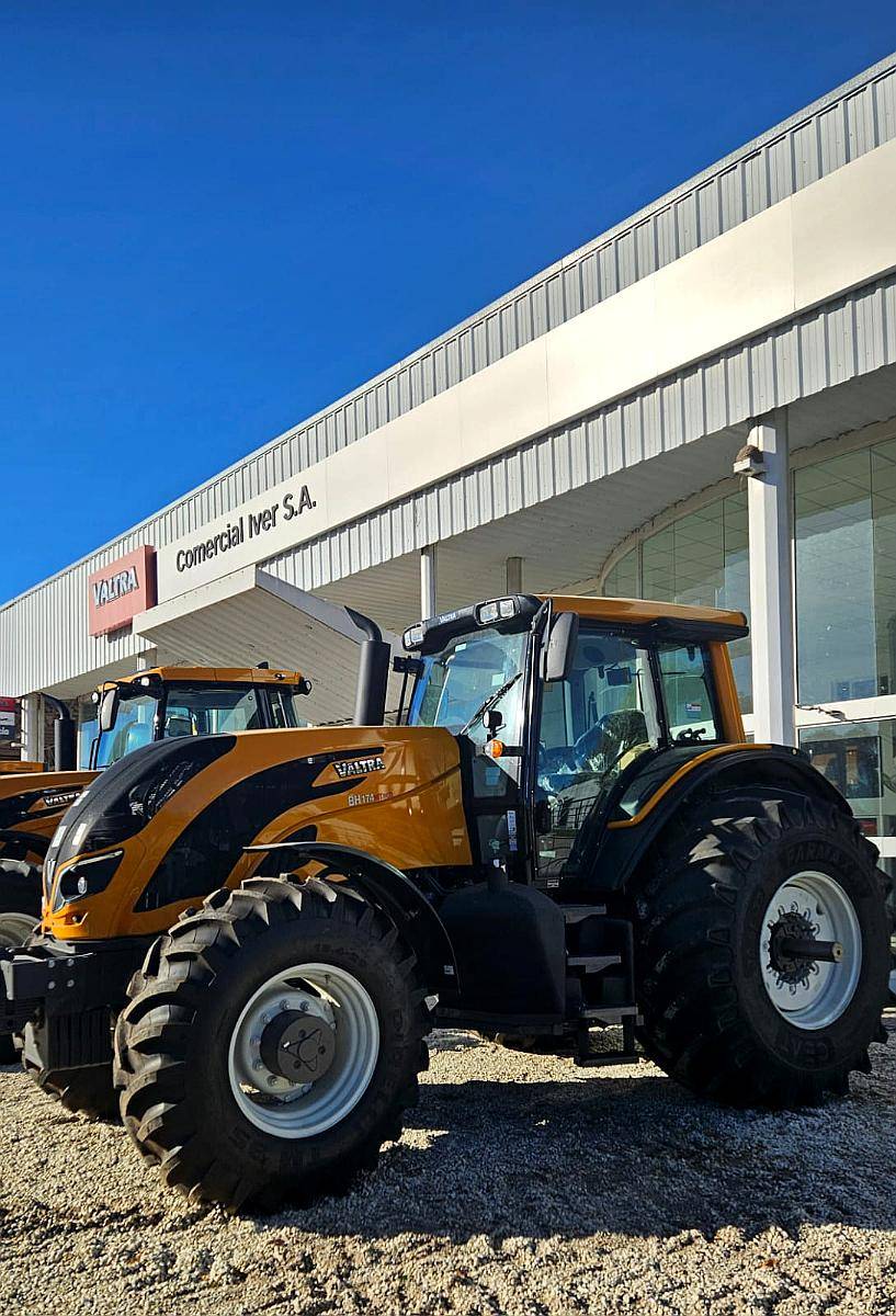 Valtra BH 174 HI Tech Semi Power Shift con Piloto - Stock