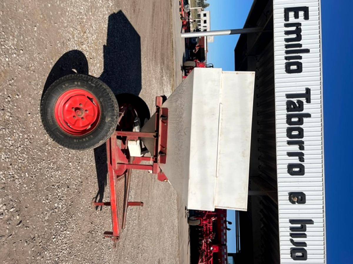 Fertilizadora Yomel RD 1050