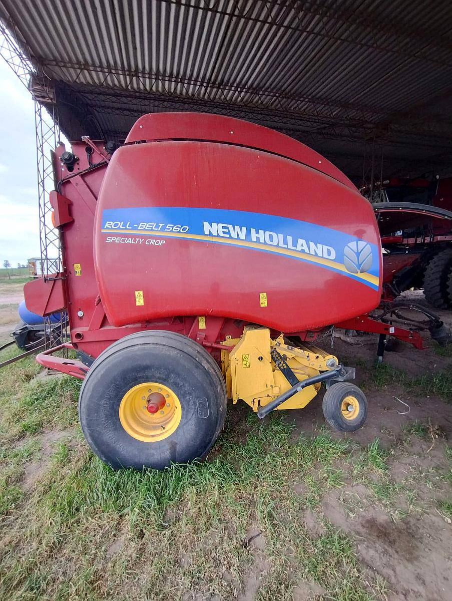 Rotoenfardadora New Holland RB 560