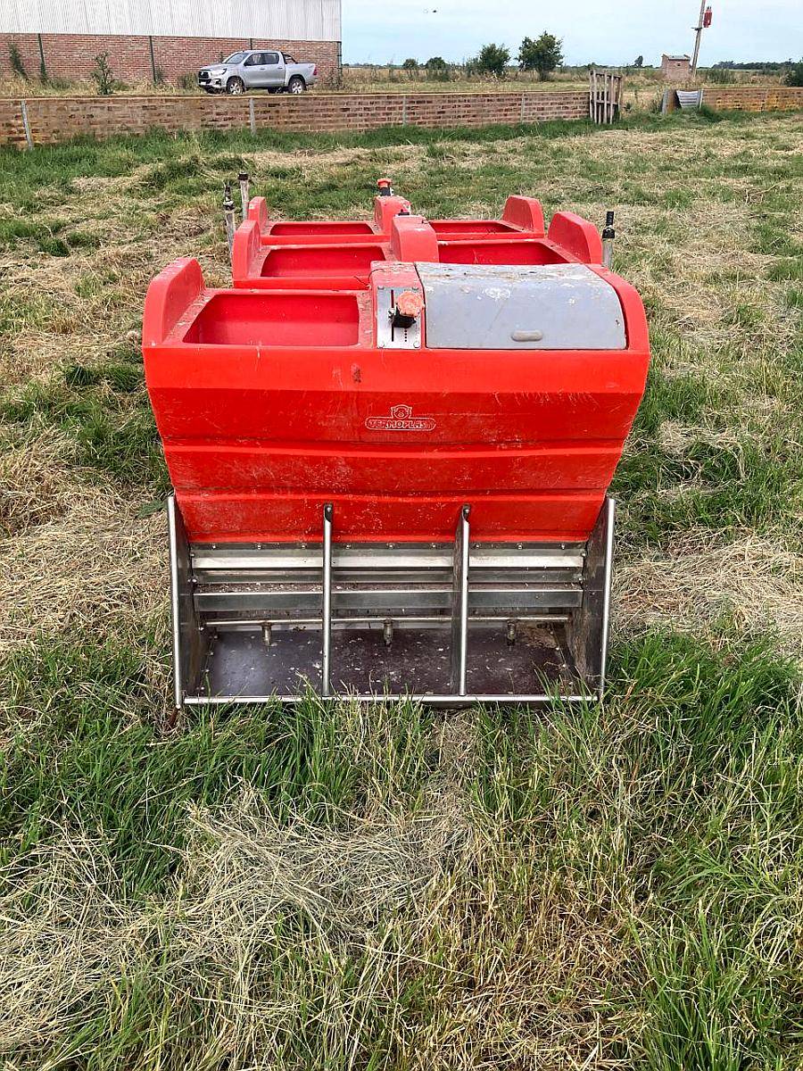 Comederos para Cerdos Seco/humedo Termoplast Usados