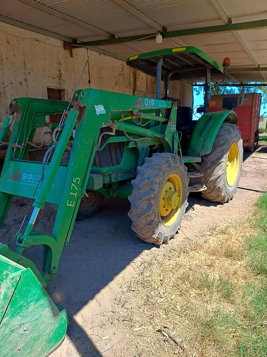 Tractor John Deere 5090e, 90 HP, 4wd, Dual, 2021