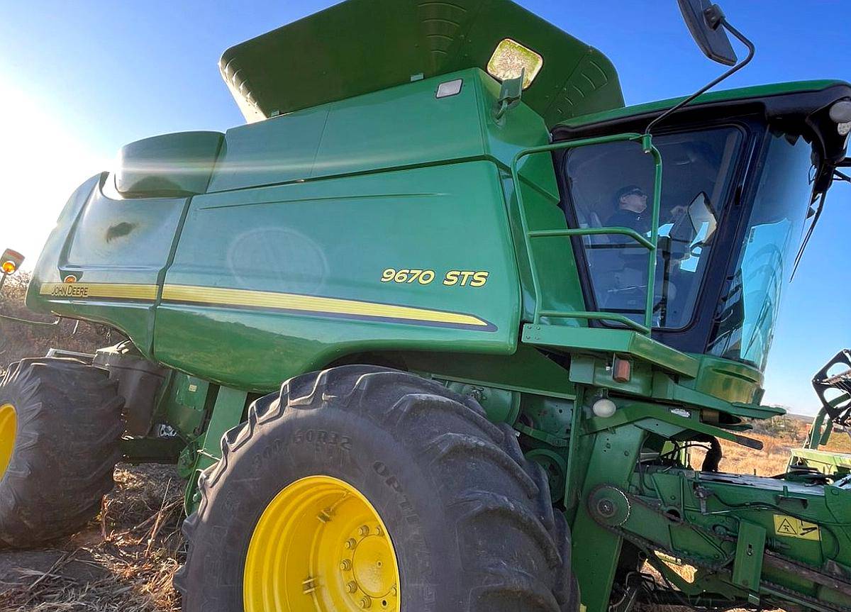 Cosechadora John Deere 9670 2013 - 30 Pies - Piloto