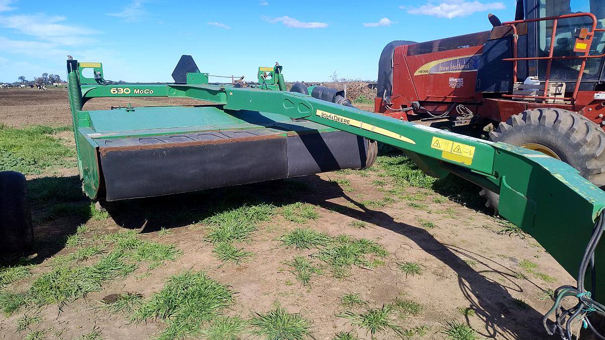 Segadora Jhon Deere de Arrastre