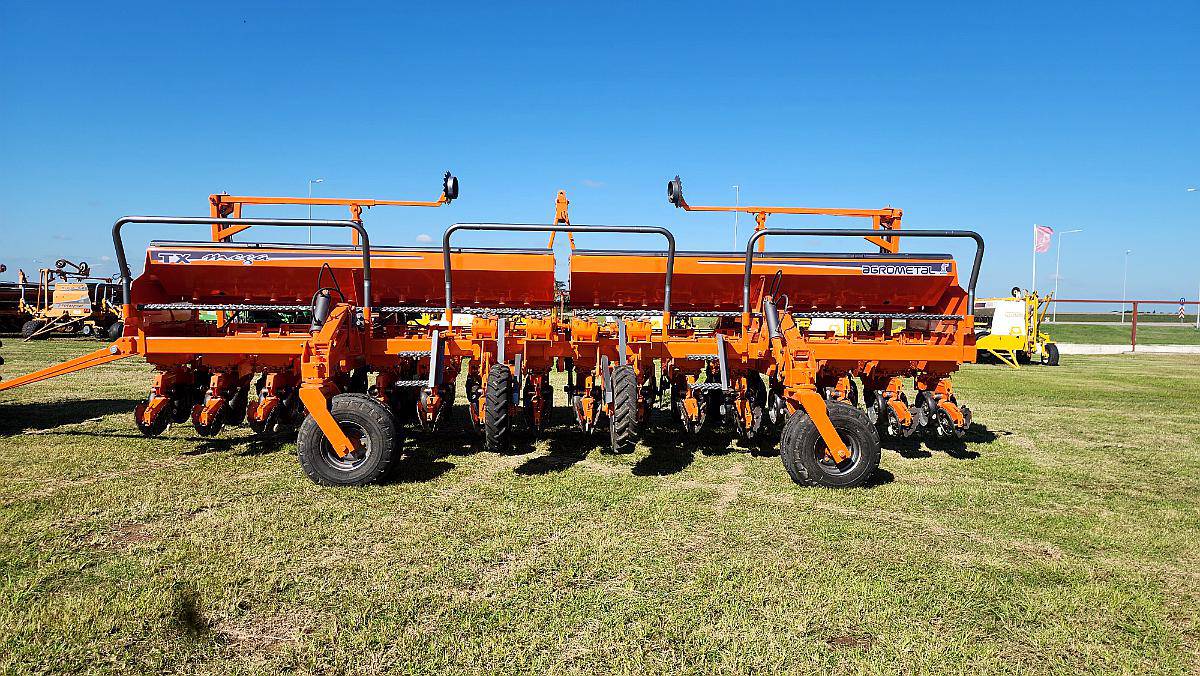 Agrometal de 16 a 52 Mecanica Doble Fertilizacion Reparada