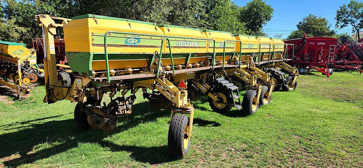 Fertilizadora Marca SR 31 a 35 Usada