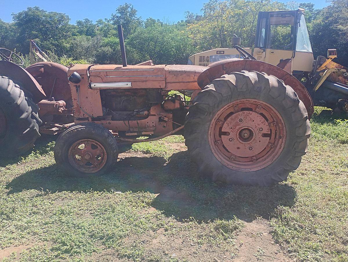 Lote de 3 Tractores Clásicos Completos, Escucho Oferta.