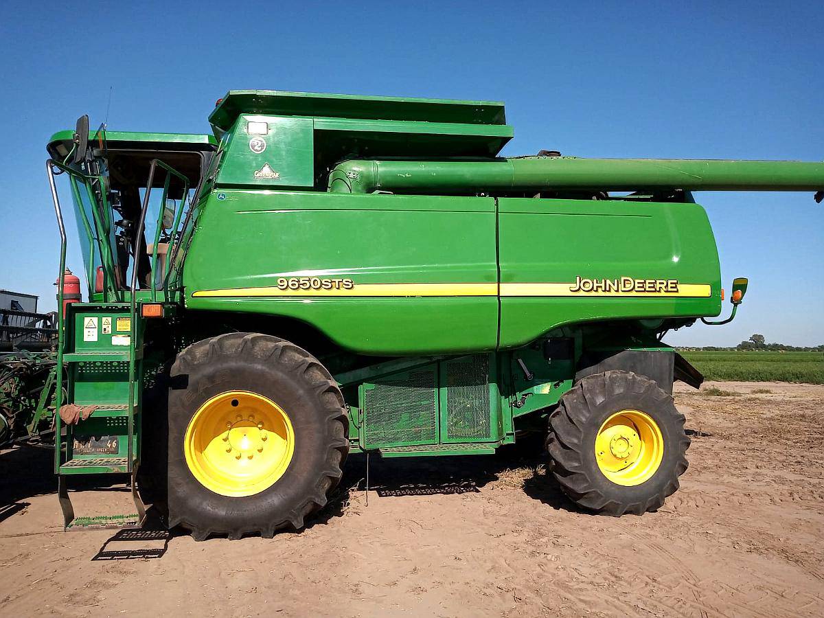 John Deere 9650 Sts. año 2006. Plataforma 30 Pies